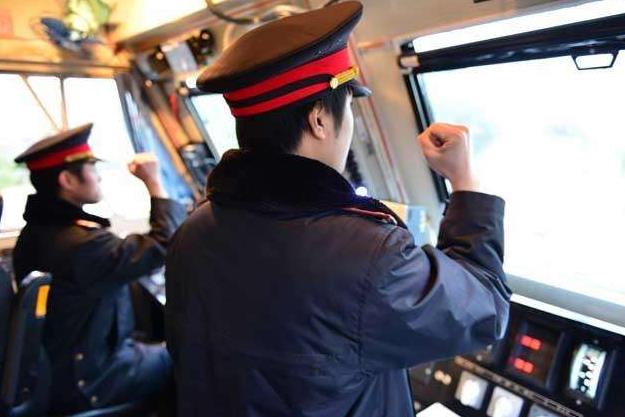 石家莊鐵路學(xué)校2020年火車司機(jī)專業(yè)學(xué)費(fèi)多少？